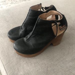 Free People Clogs